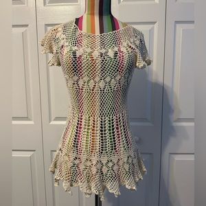 Beige / cream crochet - macrame short sleeve top- small